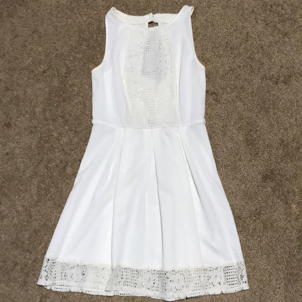White lace dress